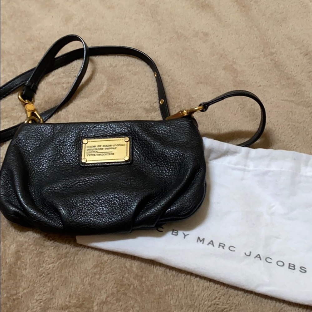 Marc Jacobs leather purse